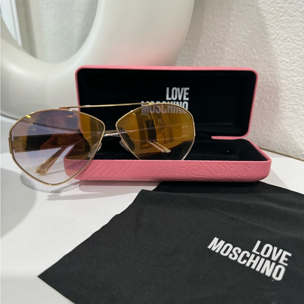 Moschino sunglasses